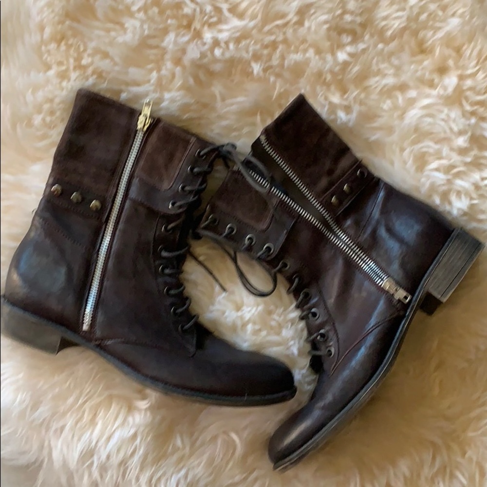 Dark Brown leather lace up shoes !